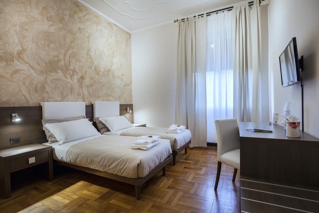 Guesthouse Vittoria Rooms - The Original Since 2015 เจนัว ห้อง รูปภาพ